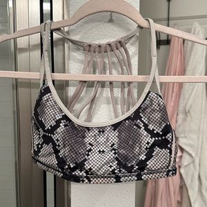 Lululemon Sports Bra Light Pink
